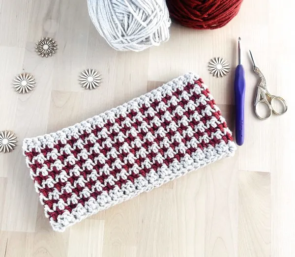 Houndstooth Crochet Headband by My Crochet Space