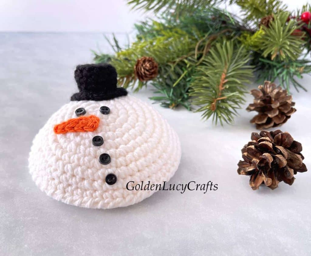 Crochet Melted Snowman Free Christmas Amigurumi – Golden Lucy Crafts