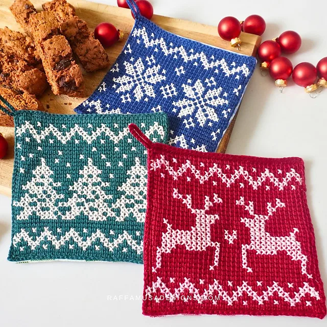 Tunisian Christmas Potholders by Raffamusa Designs 1