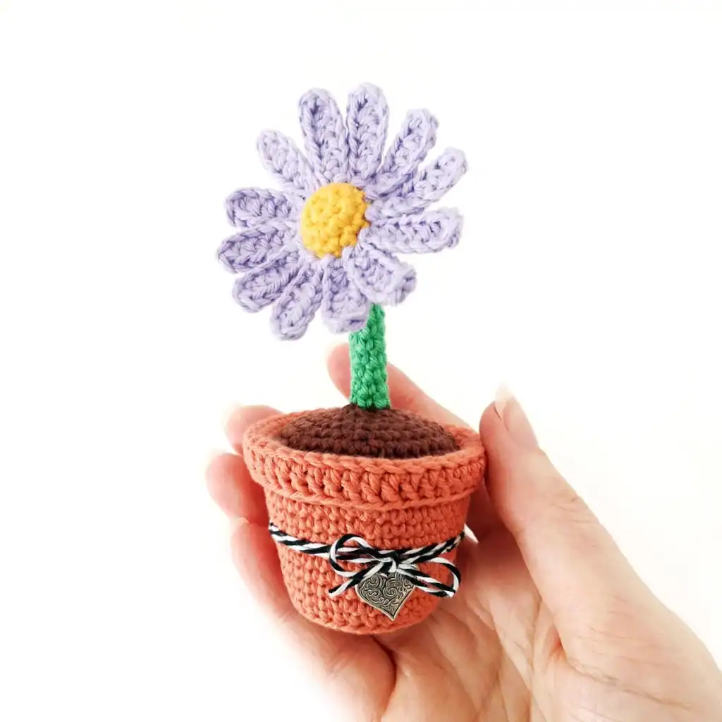 No Sew Flower Pot by Stitch By Fay