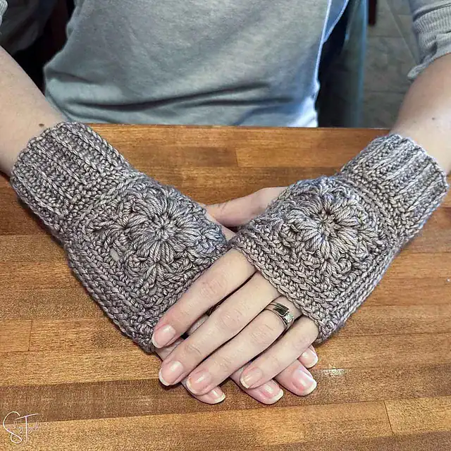 Winter Flower Wrist Warmers by Stitching Together
